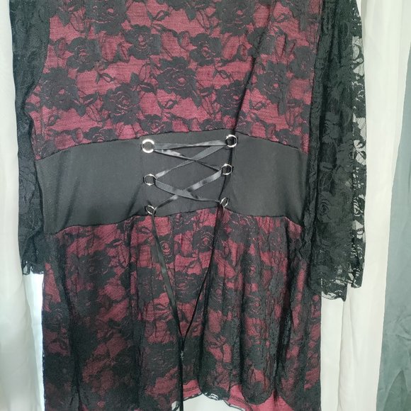 Nextmia - Beautiful Gothic Dress - Picture 4 of 7